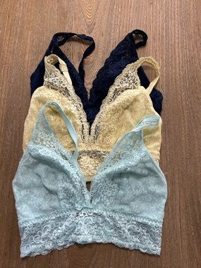3 Women's SOMA Lace Plunge Bralettes Size Small Mint, Navy, Yellow